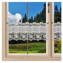 Feenhaus-Gardine Janneke mit Blumen-Motiv Echte Plauener Spitze kurz dekoriert im Fenster